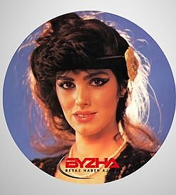 Arzu Ece kimdir? Kaç yaşında, nereli, hangi şarkılarla tanındı?