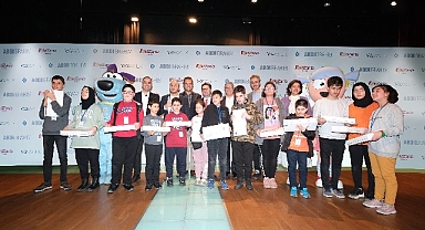 Abdi İbrahim’den kuruluşunun 110’uncu yılında, 110 görme engelli öğrenciye akıllı baston