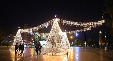 Antalya yeni yıla ışıl ışıl giriyor