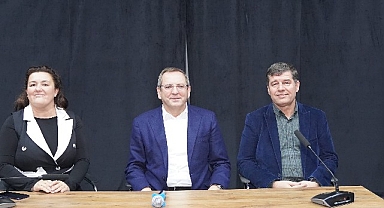 Ayvalık Belediye Başkanı Mesut Ergin Ayvalıklı Muhtarların Yeni Yılını Kutladı