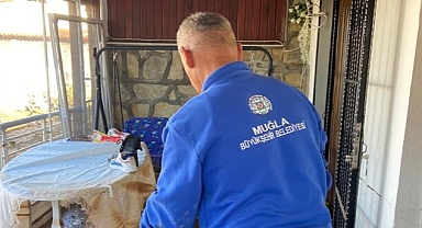 Belediye Ekipleri Su Basan Evlerde Temizlik Yaptı