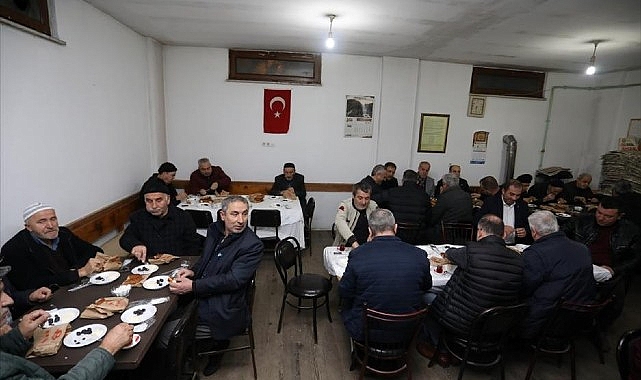 Bereket Sofrası Kasım Efendi Camisinde Kuruldu