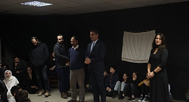 Burhaniye Belediyesi Kent Tiyatrosu (BBKT) 24. yaşını kutladı.