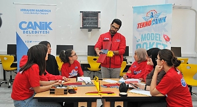 Canik’te Gençler Gökyüzüyle Buluşuyor
