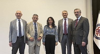 Ege’de “III. Foniatri Sempozyumu” düzenlendi