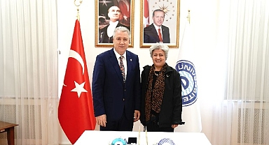 Egeli bilim ekibinden kısa sürede yüksek verimli çay bitkisinin üretimine yönelik proje