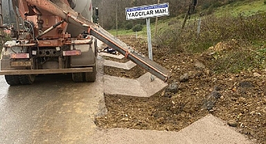 Gebze'de köy yolları V kanal imalatı ile korunuyor