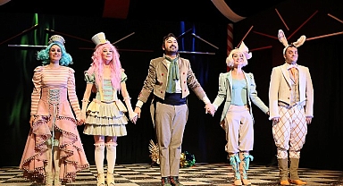 İstanbul Büyükşehir Belediyesi (İBB) Şehir Tiyatroları, Aralık ayının yeni haftasında 16 oyunla İstanbul seyircisiyle buluşuyor