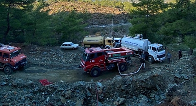 Kemer’de çıkan orman yangını büyümden söndürüldü