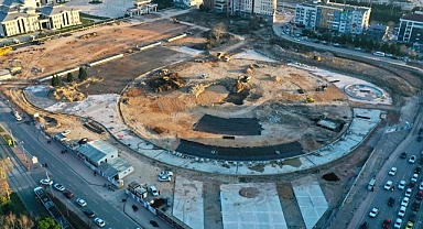 Milli İrade Meydanında saha imalatlarına devam