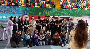 Robotik ve Kodlama Proje Şenliğinde Öğrenciler Yarıştı