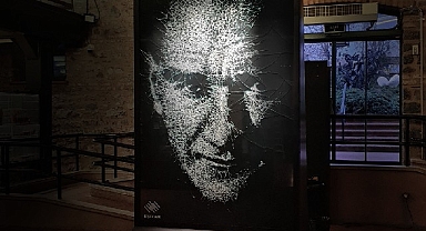 Şişecam 10 Kasım Filmi’ndeki Cam Atatürk Portresi Rahmi M. Koç Müzesi’nde sergileniyor