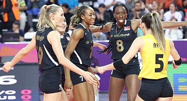 VakıfBank grup lideri olarak yarı finale yükseldi