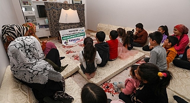 Van Büyükşehir Belediyesi Engelli Çocuklar İçin Evlerde Sahne Kuruyor