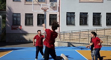 2022 yılında Büyükşehir'den 106 okula pota