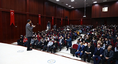 Bağcılar’da öğrenciler her gün yaşı kadar kitap sayfası okuyacak