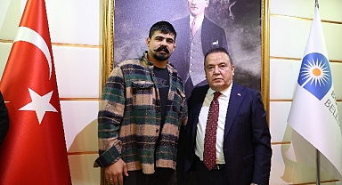 Başkan Böcek: 'Cengizhan Şimşek oğlumun yanındayım'