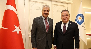 Başkan Böcek Kuveyt Büyükelçisi Alenzi'yi misafir etti