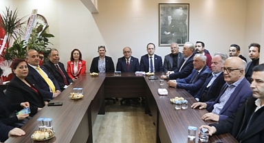 Başkan Çerçioğlu ve Belediye Başkanlarından CHP Aydın İl Başkanlığı'na Hayırlı Olsun Ziyareti