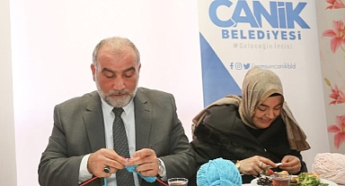 Başkan Sandıkçı Öğrenciler İçin Atkı ve Bere Ördü