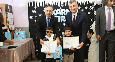 Başkan Sezer, Öğrencilerin Karne Heyecanına Ortak Oldu