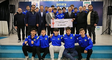Bayrampaşa Belediyesi’nden spor kulüplerine büyük destek