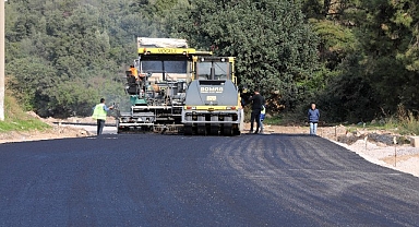 Bodrum Mümtaz Ataman Caddesinde Sıcak Asfalt Dökümü Devam Ediyor