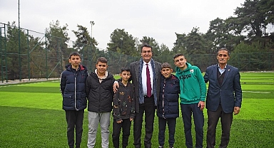Çağlayan Mahallesi modern halı sahaya kavuştu