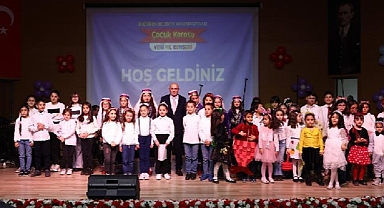 Çocuk Korosundan Yeni Yıl Konseri