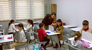 Edremit Belediyesi’nden Çocuklara Zeka Oyunları