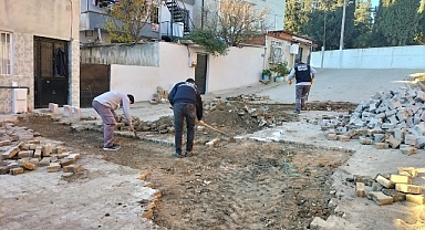 Edremit’te Bozulan Yollara Müdahale
