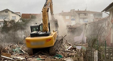 Gölcük’te Yıkılan Orta Hasarlı Ya Da Metruk Bina Sayısı 111 Oldu