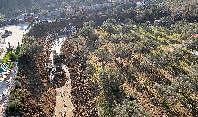 İZSU'dan Kaklık Çayı'na acil müdahale
