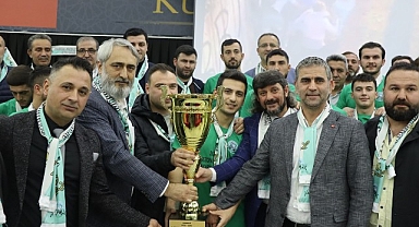 Kandıra Gençlerbirliği Spor’a klarnetli kutlama