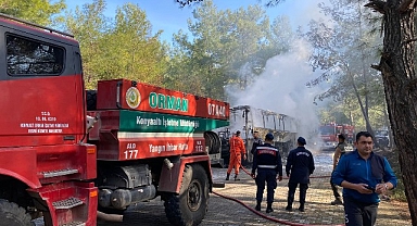 Kemer’de araç yangını