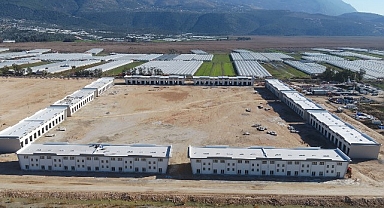 Kınık Toptancı Hali Projesi inşaatı yarıyı geçti