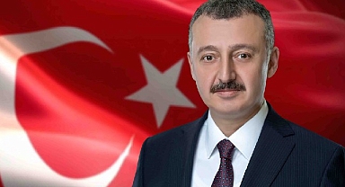 Kocaeli Büyükşehir Belediye Başkanı Tahir Büyükakın Çalışan Gazeteciler Gününü kutladı