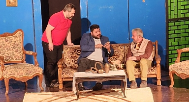 Kültür Sanat Kenti Gölcük'te Tiyatro Akşamı