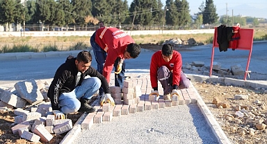Menderes Belediyesi’nden ilçeye bin 600 metrekare yeni yeşil alan