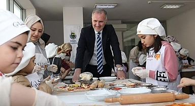 Minik Aşçıların Ellerinden ''İnegöl Köfteli Pizza''