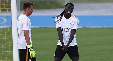 Muslera ve Gomis’ten Örnek Kaptanlık: “Primler Herkes İçin Eşit Olmalı…’’