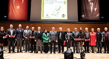 Nilüfer Belediyesi personeli başarısını ödülle taçlandırdı
