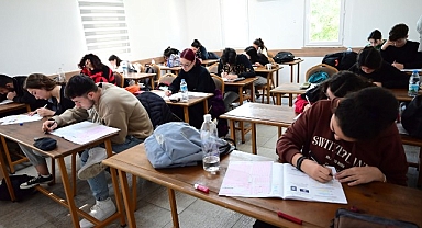 Öğrenciler, Türkiye geneli deneme sınavına girdi