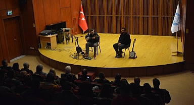 Peker, “Cümbüş, müzik kültürümüzün önemli bir simgesidir”