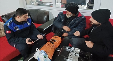 Sokakta Kalan Vatandaşlara ‘Sıcak’ Bir Yardım Eli