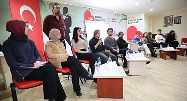 Sosyal Etkinlik Merkezi’nden ‘akranlar buluşması’ - Bayraklı’da üniversiteli ‘akranlar’ buluştu