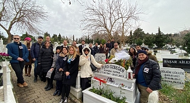 Türk Eğitim Vakfı Bağışçısı Ferdi Özbeğen Kabri Başında Anıldı