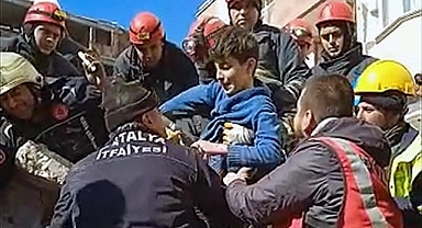 Antalya Büyükşehir İtfaiyesi mucizelere imza atmayı sürdürüyor