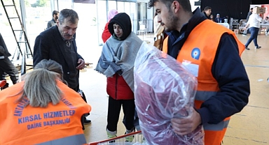 Antalya'daki depremzede vatandaşların ihtiyaçları karşılanıyor