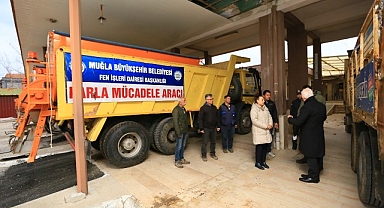 Başkan Gürün’e Karla Mücadeleye Yönelik Ekiplerden Bilgi Aldı
